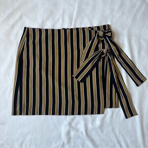 Forever 21 Striped Mini Skirt Gold Black Ties 1X